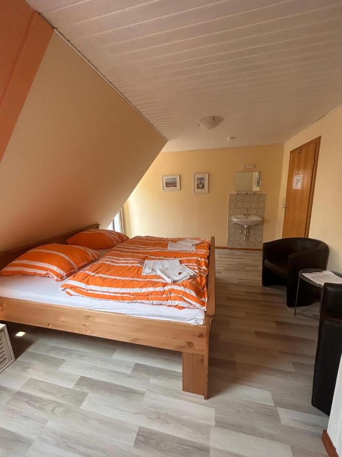 Pension Zum Leuchtfeuer Бутьядинген Экстерьер фото
